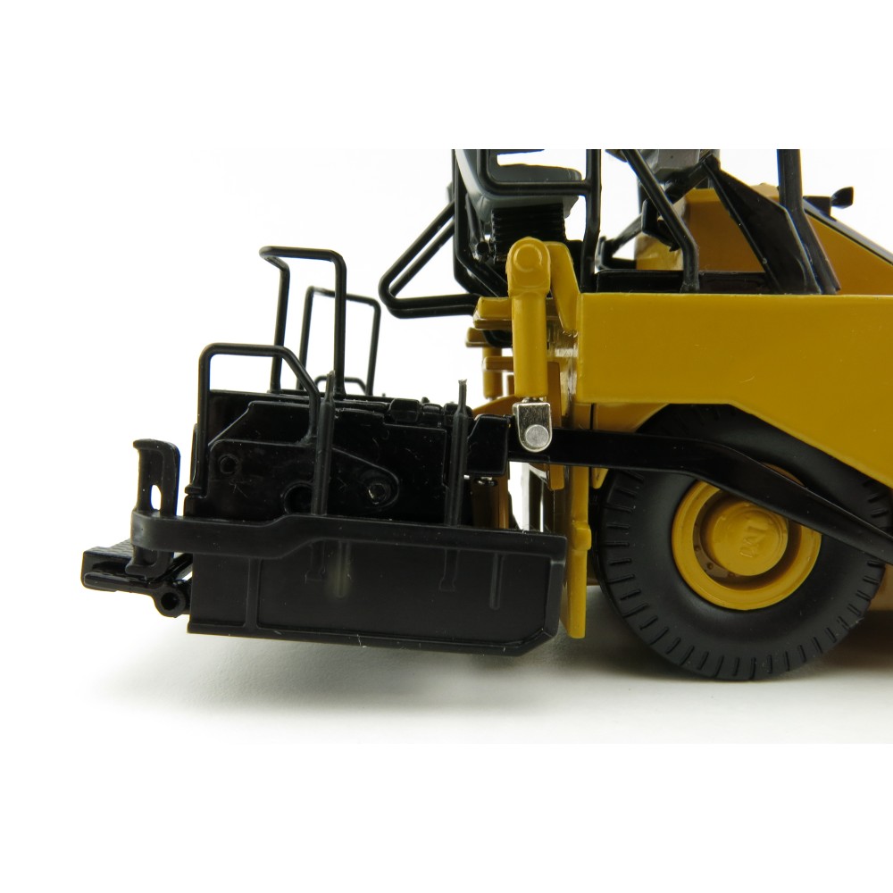 Norscot 55260 Caterpillar Cat AP600D Asphalt Paver with Canopy Scale 1:50