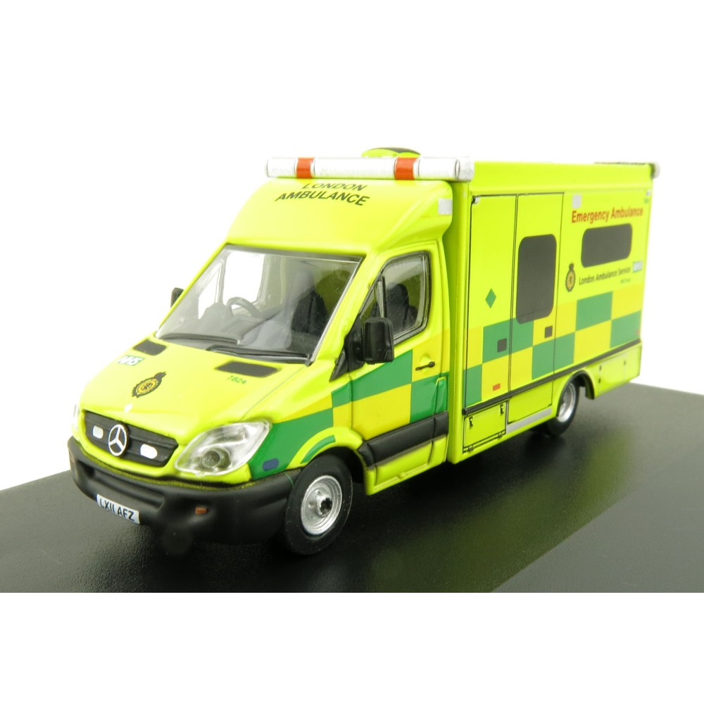 OXFORD 76MA002 Mercedes Benz Sprinter Ambulance London 1:76 Scale