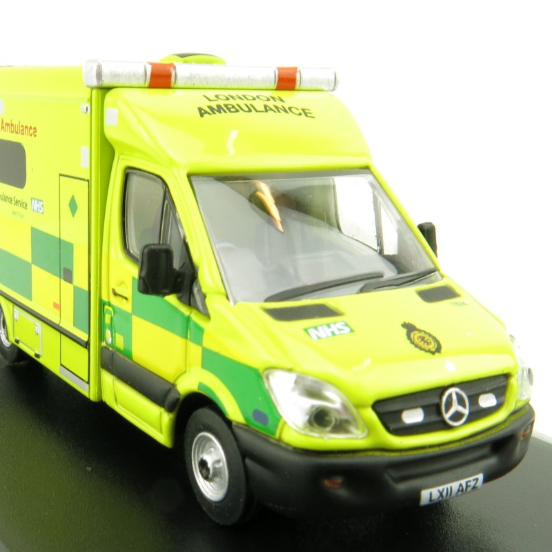 OXFORD 76MA002 Mercedes Benz Sprinter Ambulance London 1:76 Scale