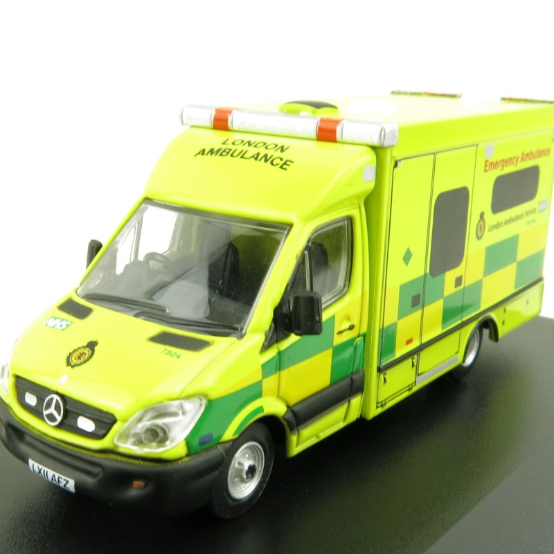 OXFORD 76MA002 Mercedes Benz Sprinter Ambulance London 1:76 Scale