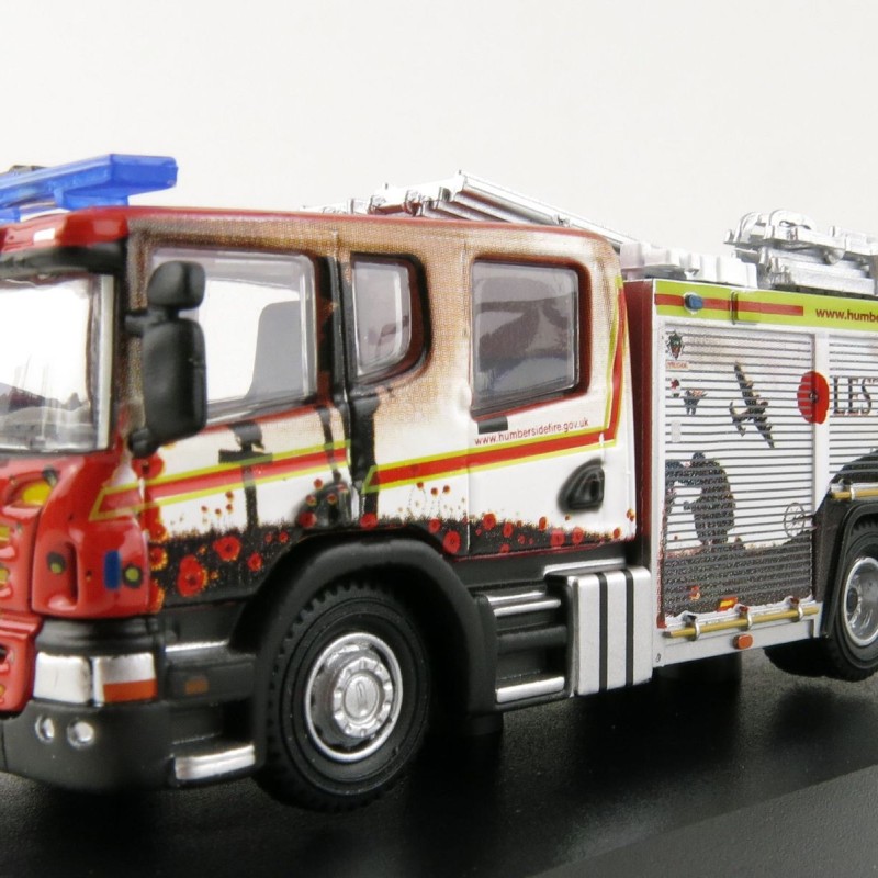 OXFORD 76SFE011 Scania RHD Humberside Fire and Rescue Pump Ladder -  Lest we forget - 1:76 Scale