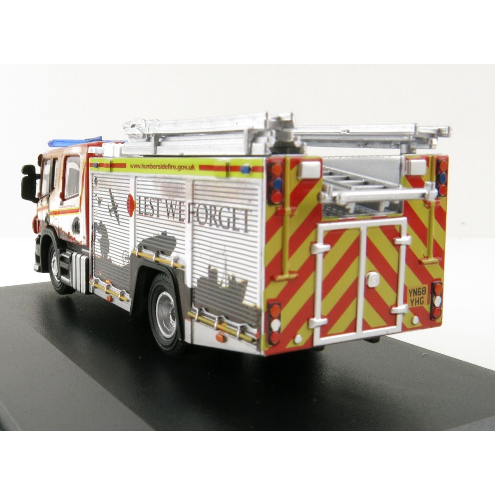 OXFORD 76SFE011 Scania RHD Humberside Fire and Rescue Pump Ladder -  Lest we forget - 1:76 Scale