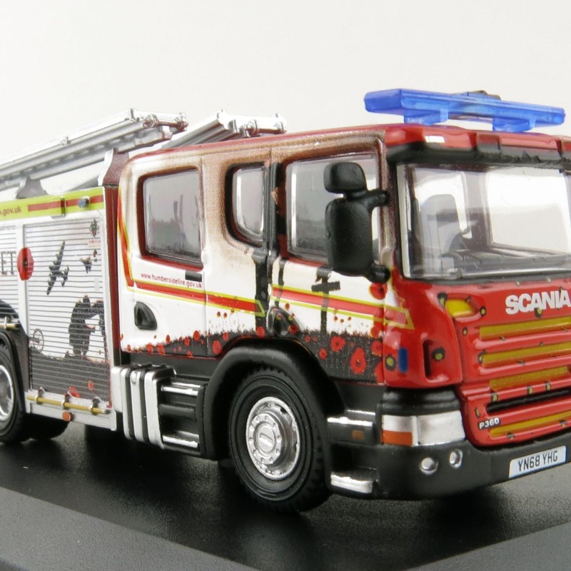 OXFORD 76SFE011 Scania RHD Humberside Fire and Rescue Pump Ladder -  Lest we forget - 1:76 Scale