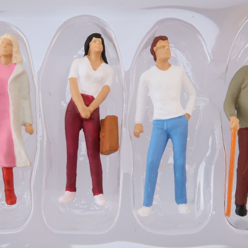 Preiser 68203 - Set of 6 Various Passers By Standing Figurines 1:50