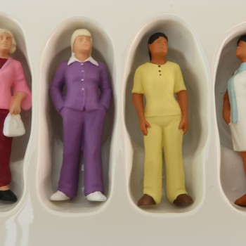 Preiser 68215 Set of 6 Standing Ladies Figurines Scale 1:50