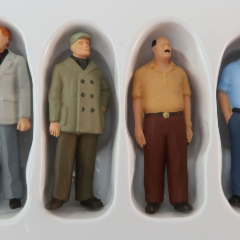 Preiser 68216 Set of 6 Standing Men Figurines Scale 1:50