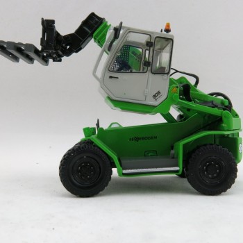 ROS Brami 00194 - Sennebogen 305C Multihandler - Scale 1:50