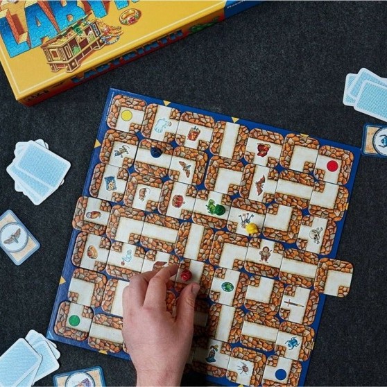 Ravensburger - The Amazing Labyrinth Board Game