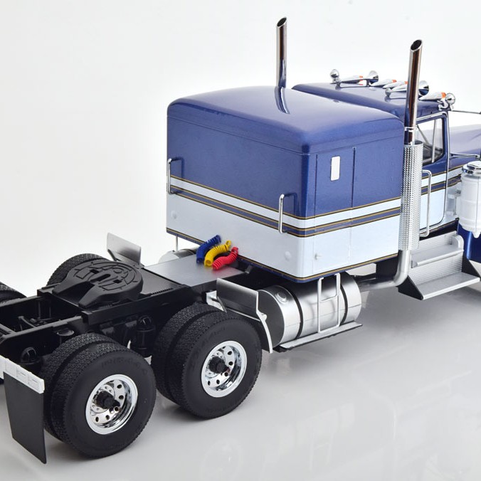 Road Kings RK180123 - Kenworth W900 Truck Prime Mover Blue Metallic / White - Scale 1:18