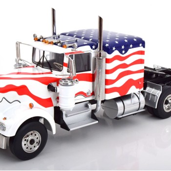 Road Kings RK180125 - Kenworth W900 6x4 Truck Stars & Stripes American Flag - Scale 1:18