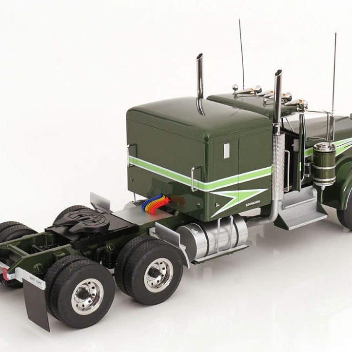 Road Kings RK180126 - Kenworth W900 6x4 Prime Mover S Pruitt Movin' On TV Series - Scale 1:18