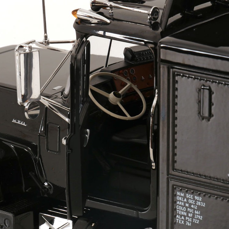 Road Kings RK180171 - Mack RL 700L 6x4 Prime Mover R.D. Trucking Rubber Ducky Movie Convoy - Scale 1:18