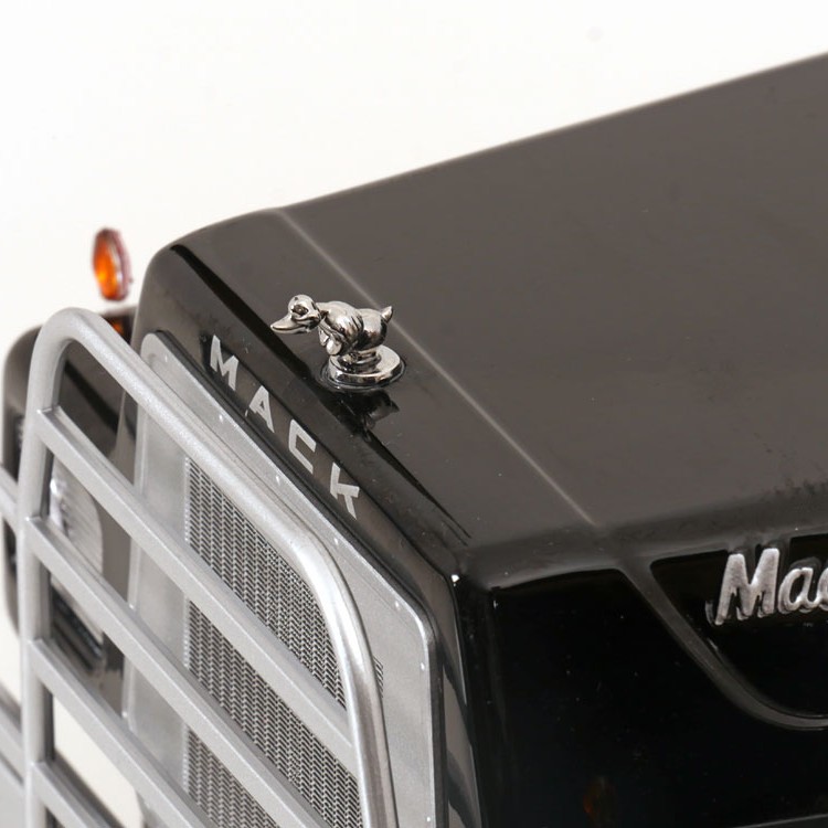 Road Kings RK180171 - Mack RL 700L 6x4 Prime Mover R.D. Trucking Rubber Ducky Movie Convoy - Scale 1:18