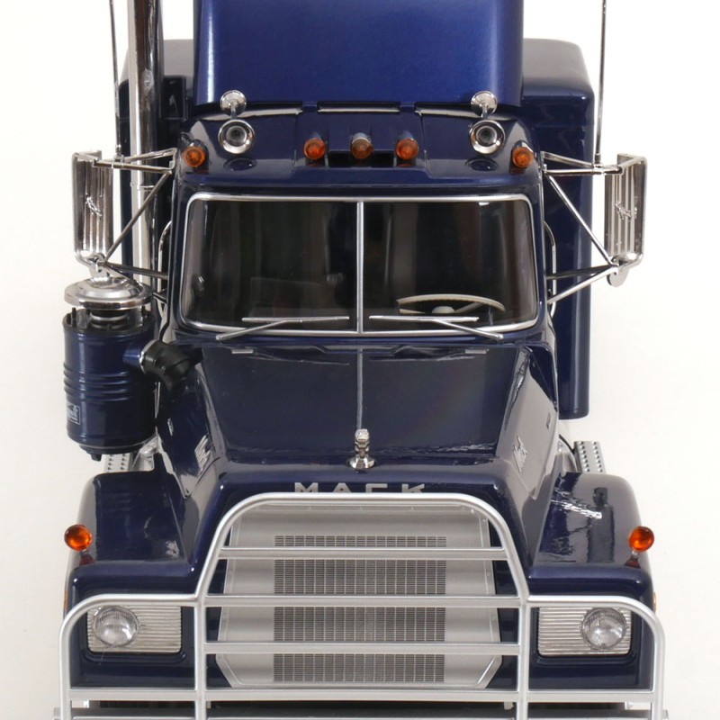 Road Kings RK180172 - 1974 Mack RL 700L 6x4 Prime Mover Blue Metallic - Scale 1:18