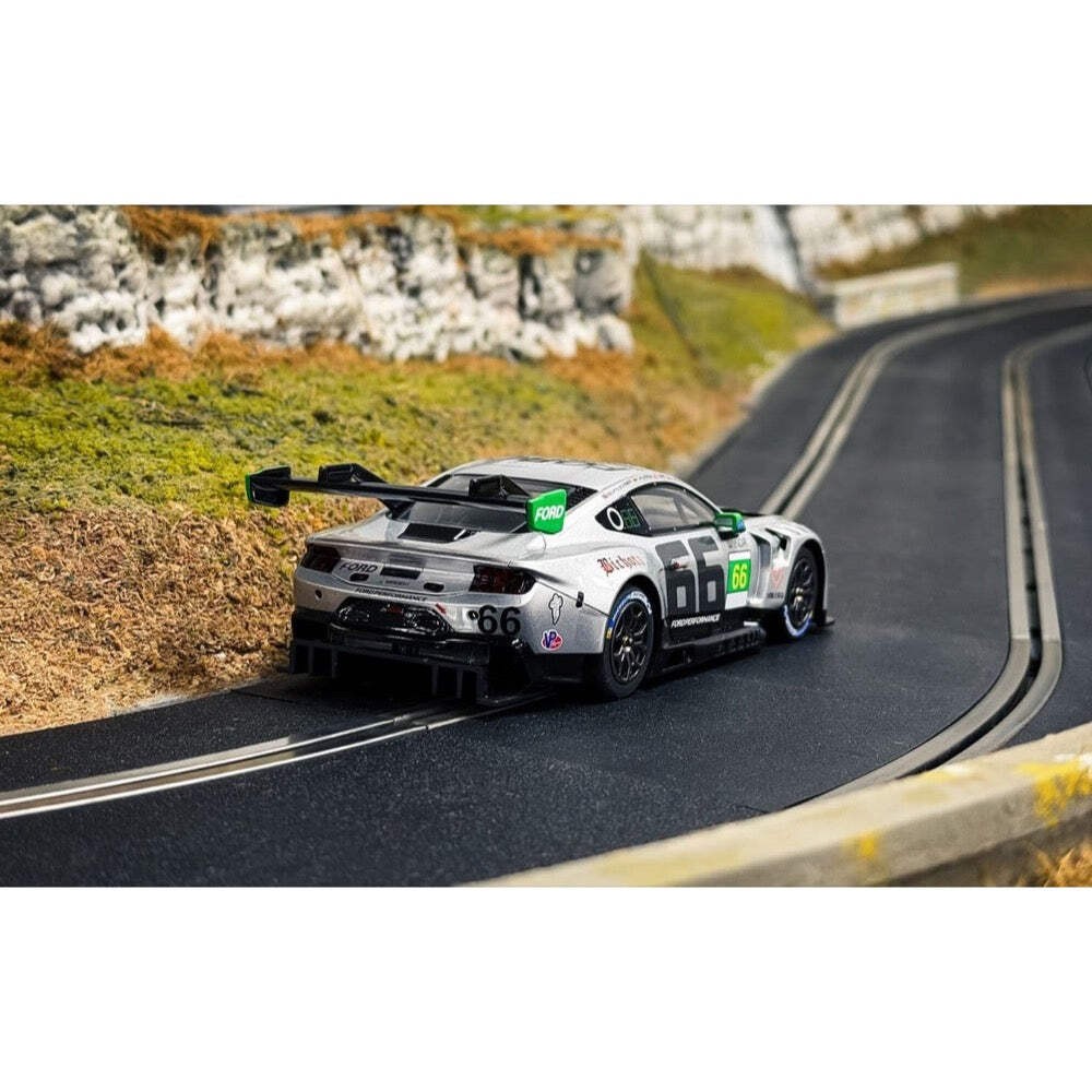 Scalextric C4662 Ford Mustang GT3 24hrs of Daytona 2025 Gradient Racing Slot Car 1:32 Scale