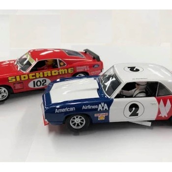 Scalextric C1449 Muscle Car Mayhem Slot Car Racing Set Chevrolet Camaro vs Ford Mustang 1:32