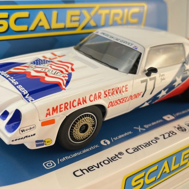Scalextric C4300 Chevrolet Camaro Z28 No 77 Peter John DTM 1982 Slot Car 1:32 Scale
