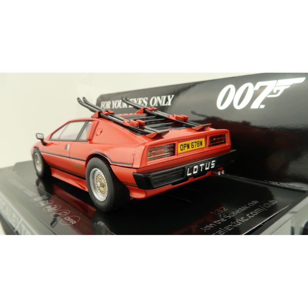 Scalextric C4301 James Bond Lotus Esprit Turbo For Your Eyes Only Slot Car 1:32 Scale