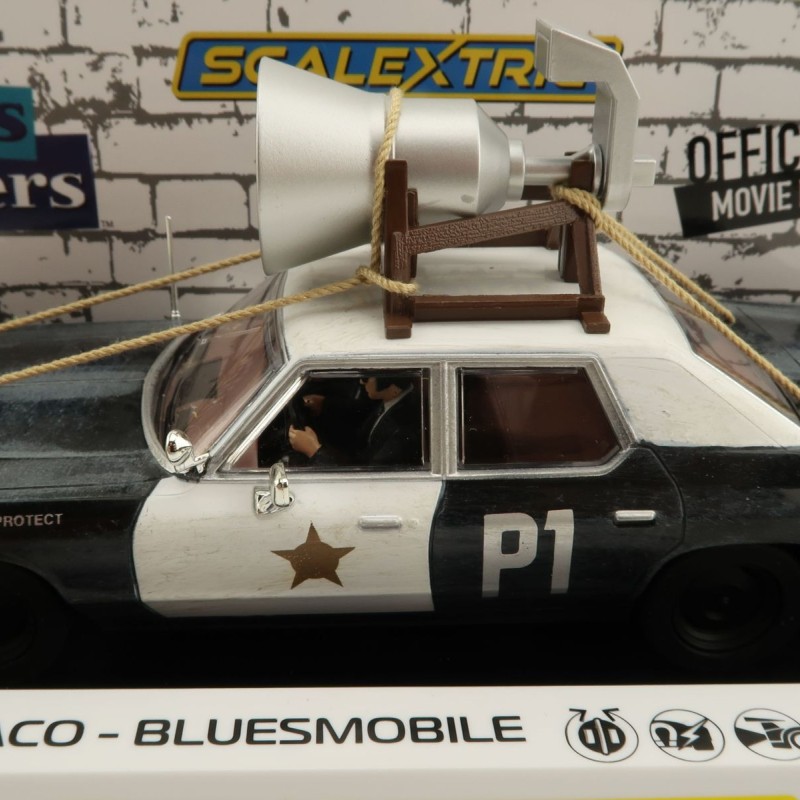 Scalextric C4322 Blues Brothers Dodge Monaco - Bluesmobile Slot Car 1:32 Scale