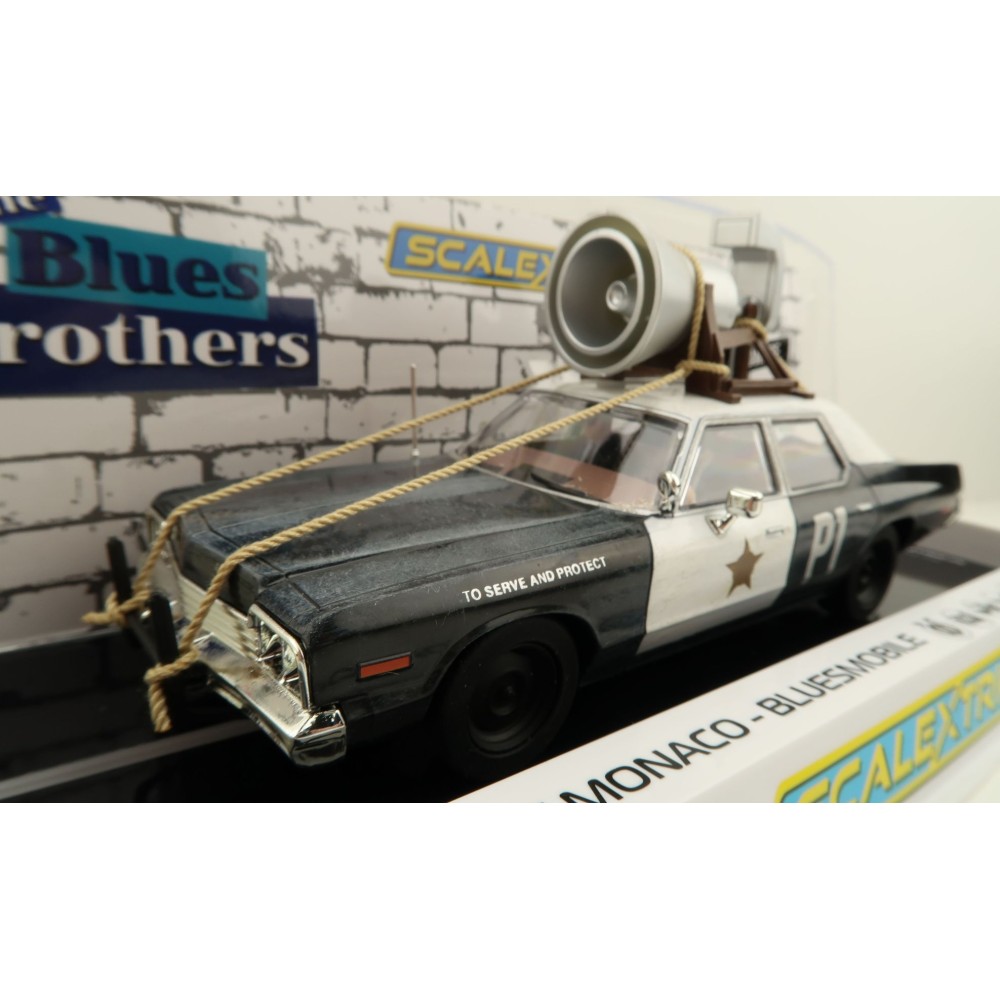 Scalextric C4322 Blues Brothers Dodge Monaco - Bluesmobile Slot Car 1:32 Scale