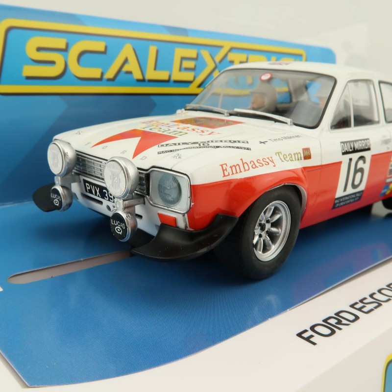 Scalextric C4324 Ford Escort MK1 - Rac Rally 1971 Slot Car 1:32 Scale