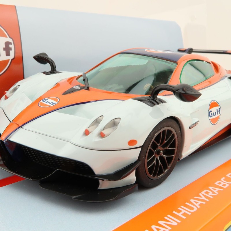 Scalextric C4335 Pagani Huayra BC Roadster - Gulf Edition Slot Car 1:32 Scale