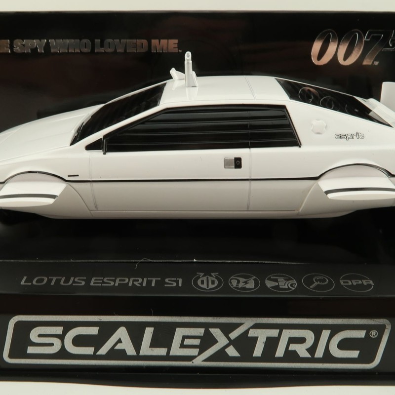 Scalextric C4359 Lotus Esprit S2 - James Bond The Spy Who Loved Me Wet Nellie Slot Car 1:32 Scale
