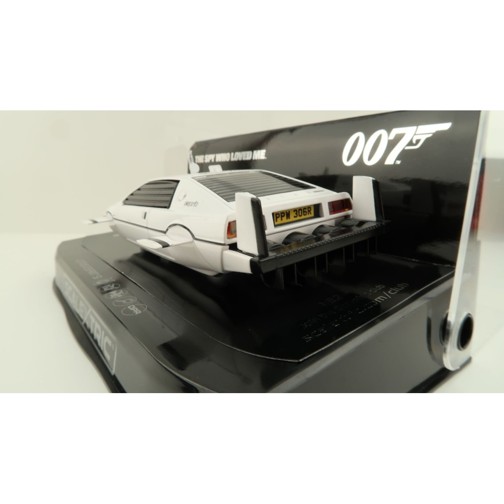 Scalextric C4359 Lotus Esprit S2 - James Bond The Spy Who Loved Me Wet Nellie Slot Car 1:32 Scale