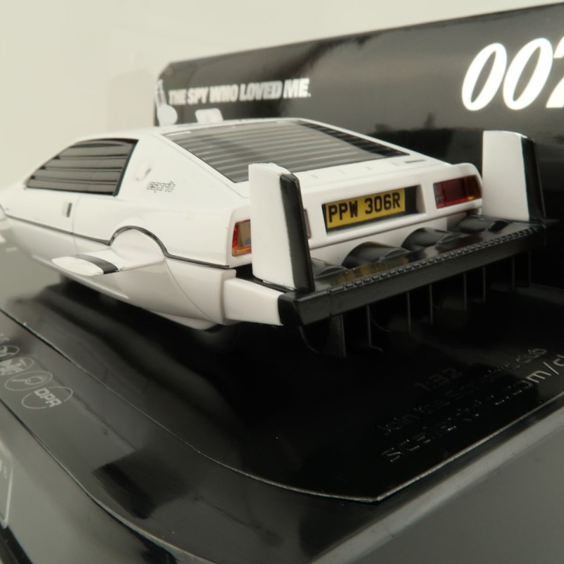 Scalextric C4359 Lotus Esprit S2 - James Bond The Spy Who Loved Me Wet Nellie Slot Car 1:32 Scale