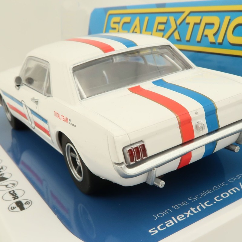 Scalextric C4364 1965 Ford Mustang - Ian Geoghegan No 1 Slot Car 1:32 Scale