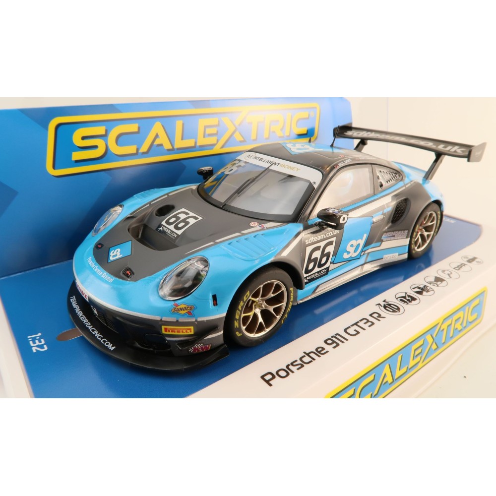 Scalextric C4415 Porsche 911 GT3 R Team Parker Racing British GT 2022 Slot Car 1:32 Scale