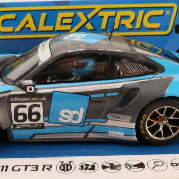 Scalextric C4415 Porsche 911 GT3 R Team Parker Racing British GT 2022 Slot Car 1:32 Scale