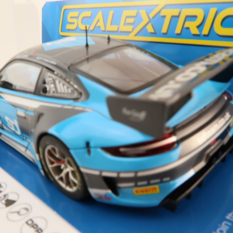 Scalextric C4415 Porsche 911 GT3 R Team Parker Racing British GT 2022 Slot Car 1:32 Scale