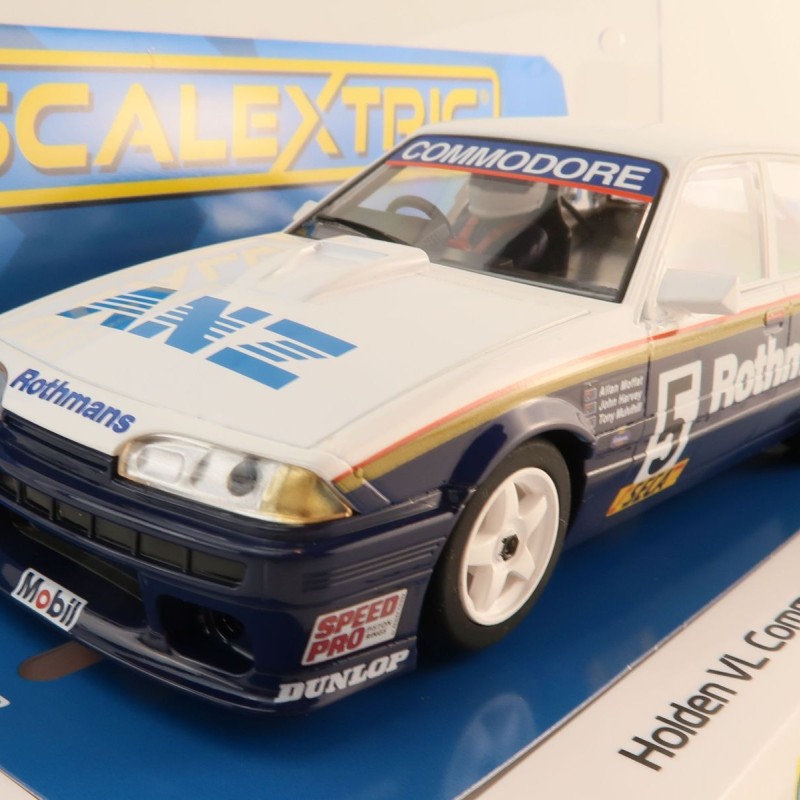 Scalextric C4433 Holden VL Commodore 1987 Spa 24 Hours Moffat and Harvey Slot Car 1:32 Scale