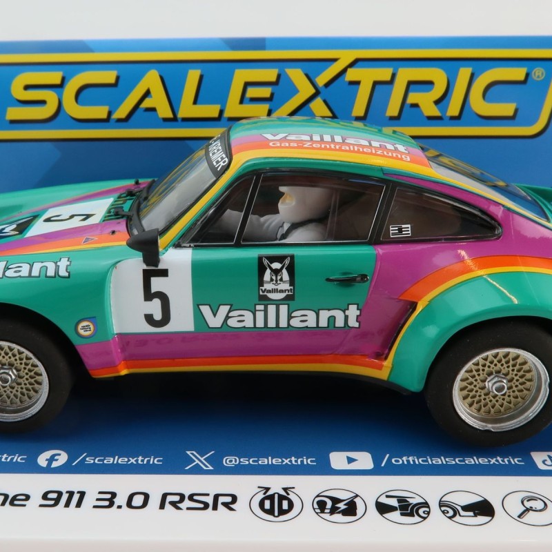 Scalextric C4439 Porsche 911 Carrera RSR 3.0 - Vaillant Slot Car 1:32 Scale