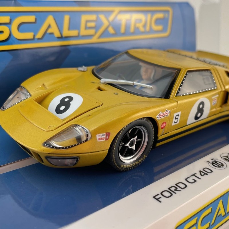 Scalextric C4495 - Ford GT40 - BOAC 500 1968 - Drury / Holland Slot Car 1:32 Scale