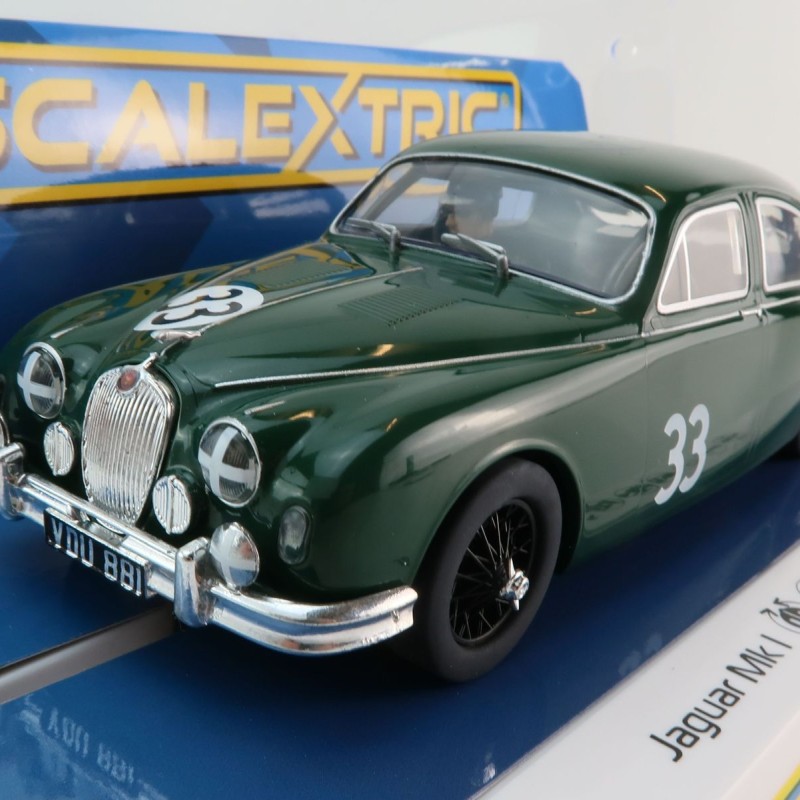 Scalextric C4506 Jaguar MK1 - Mike Hawthorn No 33 Slot Car 1:32 Scale