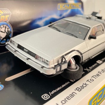 Scalextric C4541 - Back To The Future 2 - Flying Time Machine Cars DeLorean Slot Car 1:32 Scale