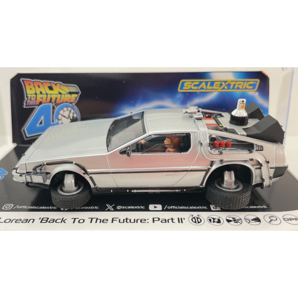 Scalextric C4541 - Back To The Future 2 - Flying Time Machine Cars DeLorean Slot Car 1:32 Scale