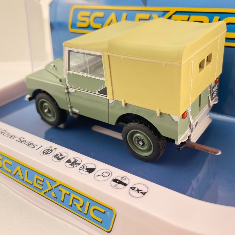 Scalextric C4600 Land Rover Series 1 - HUE166 Slot Car 1:32 Scale