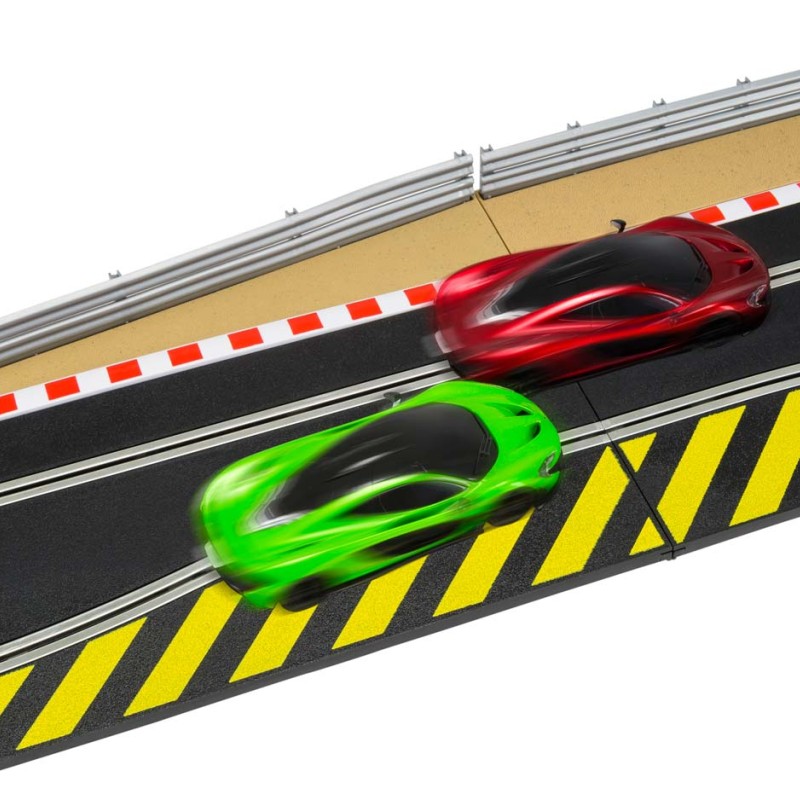 Scalextric C8511 - Track Extension Pack 2 - Ramp and Side Swipe - Scale 1:32