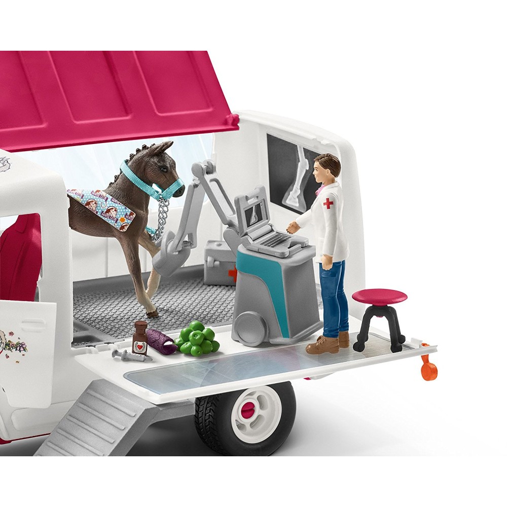 Schleich 42370 - Mobile Vet Van with Hanoverian Foal - Horse Club
