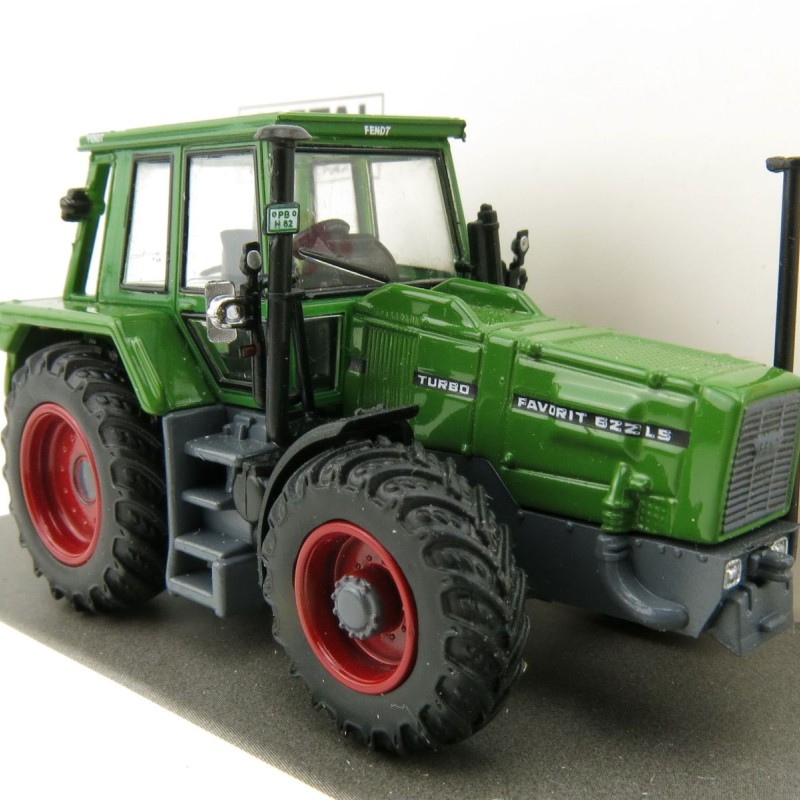 Schuco 452641600 Fendt Favorit 626 LS Turbo Tractor - Scale 1:87