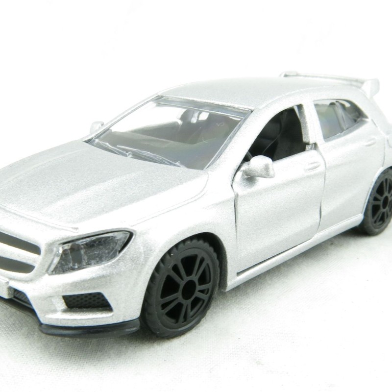 Siku 1503 - Mercedes Benz GLA 45 AMG 