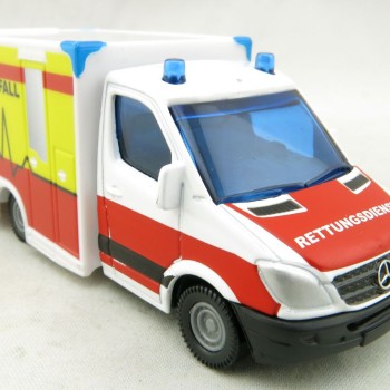 Siku 1536 - Mercedes-Benz Sprinter Ambulance 