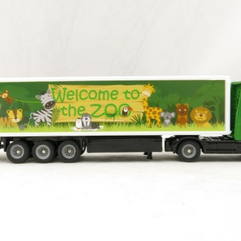 Siku 1627 - Volvo FH04 Globetrotter Truck with Box Trailer - Zoo - Scale 1:87