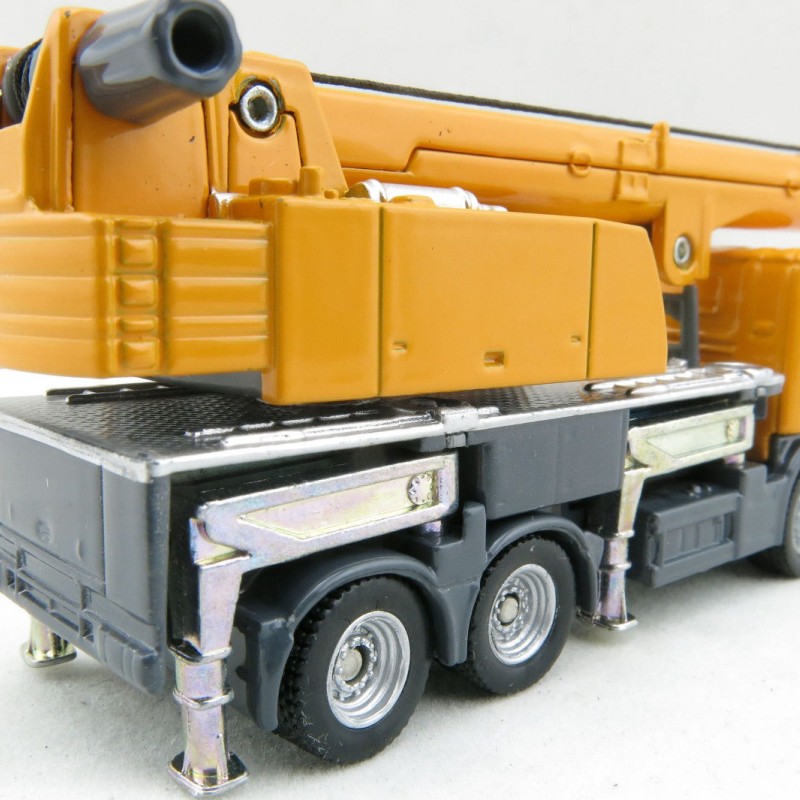 Siku 1859 - Scania Liebherr LTF 1035-3.1 Telescopic Crane Truck - Scale 1:87