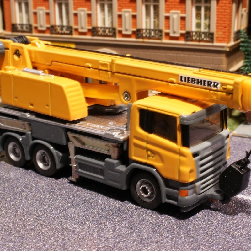 Siku 1859 - Scania Liebherr LTF 1035-3.1 Telescopic Crane Truck - Scale 1:87