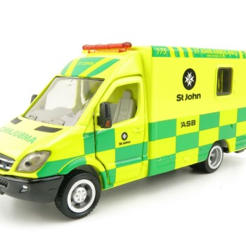 Siku 2108 NZ 1:50 Mercedes Benz Sprinter St. Johns Ambulance New Zealand Lastest Version Scale 1:50