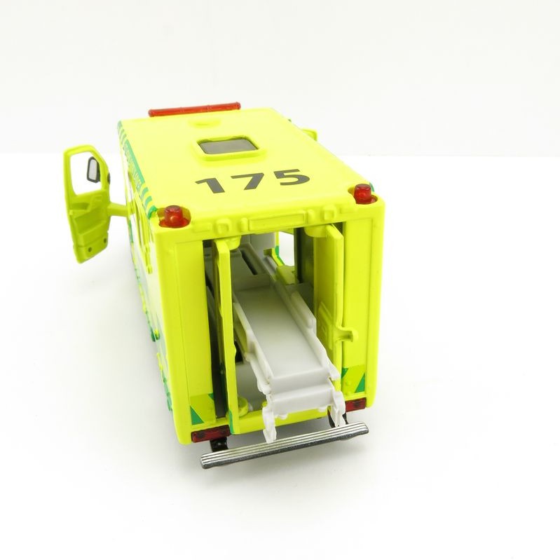 Siku 2108 NZ 1:50 Mercedes Benz Sprinter St. Johns Ambulance New Zealand Lastest Version Scale 1:50
